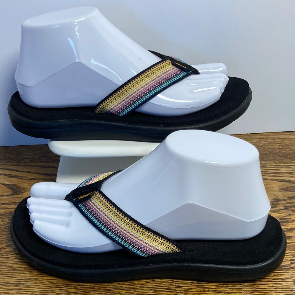 Teva Mush II Flip Flops Womens 7 Black Rainbow Striped Thong Sandals 1019040